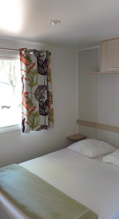 Camping La Sousta**** Remoulins Cameră foto
