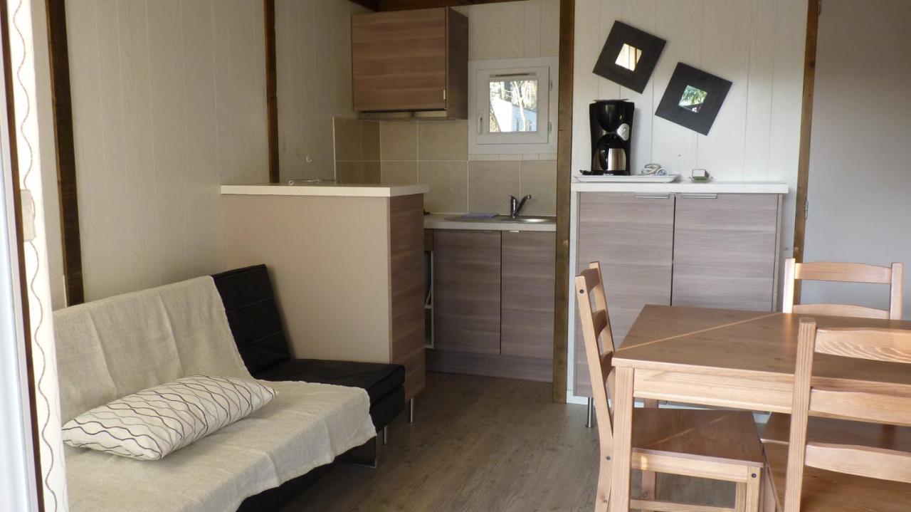 Camping La Sousta**** Remoulins Exterior foto