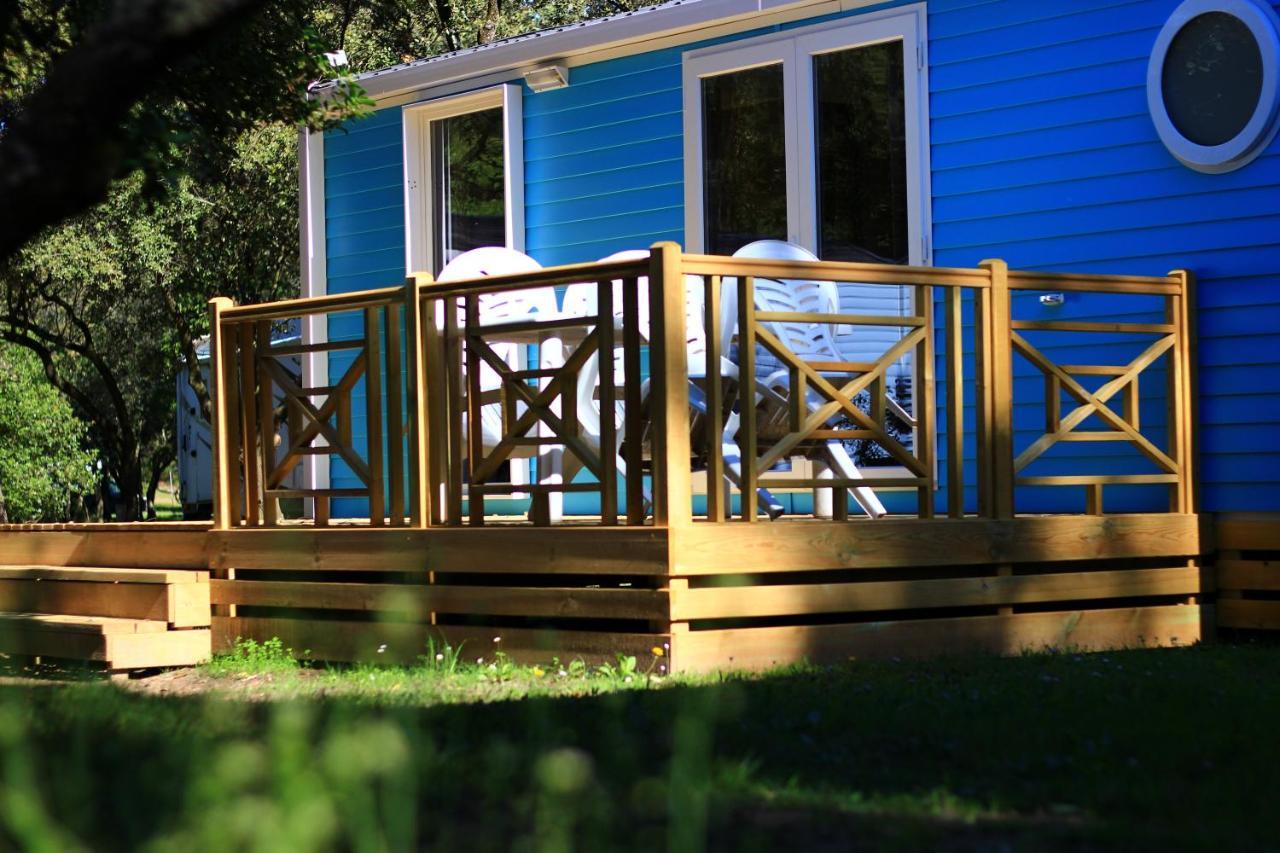 Camping La Sousta**** Remoulins Exterior foto
